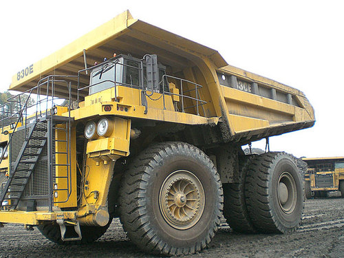 Komatsu 830E Dump Truck Manual